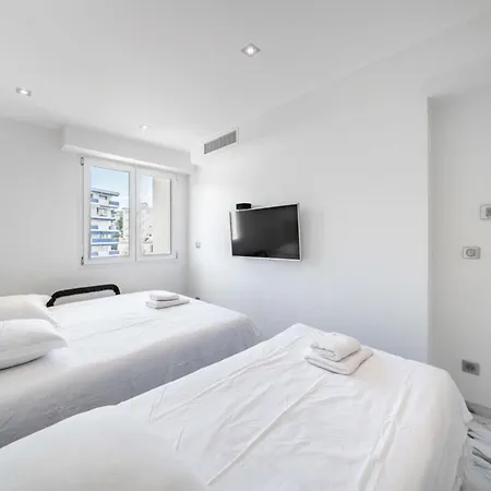 Beautiful 3 Bedroom Close To The Martinez Cannes